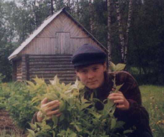 Это то я в папиной шляпе :)))) 2001год
